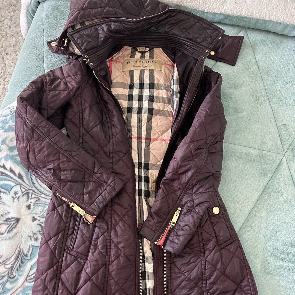 Burberry coat - Picture 9 of 10